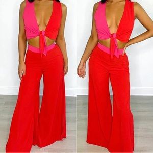Two toned, red/pink tie front halter top and matching pant set.
